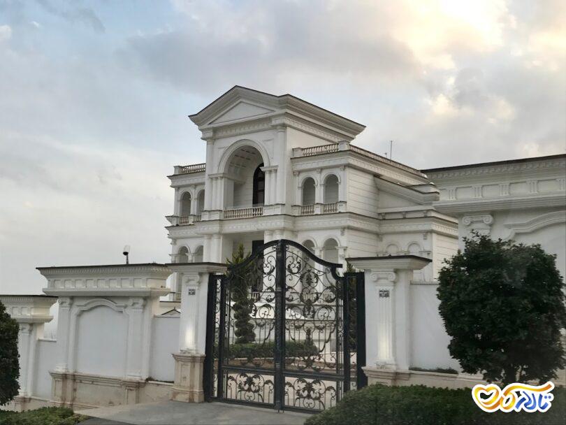 تالار پذیرایی عمارت زرین در اشرفی اصفهانی