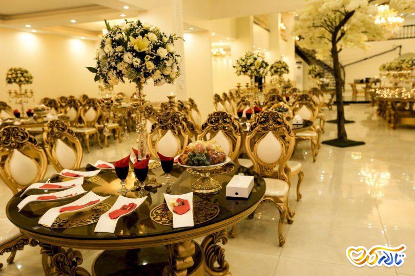 باغ تالار تک درخت
