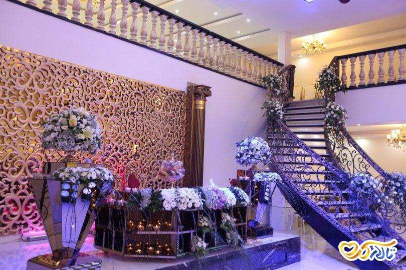 باغ تالار تک درخت